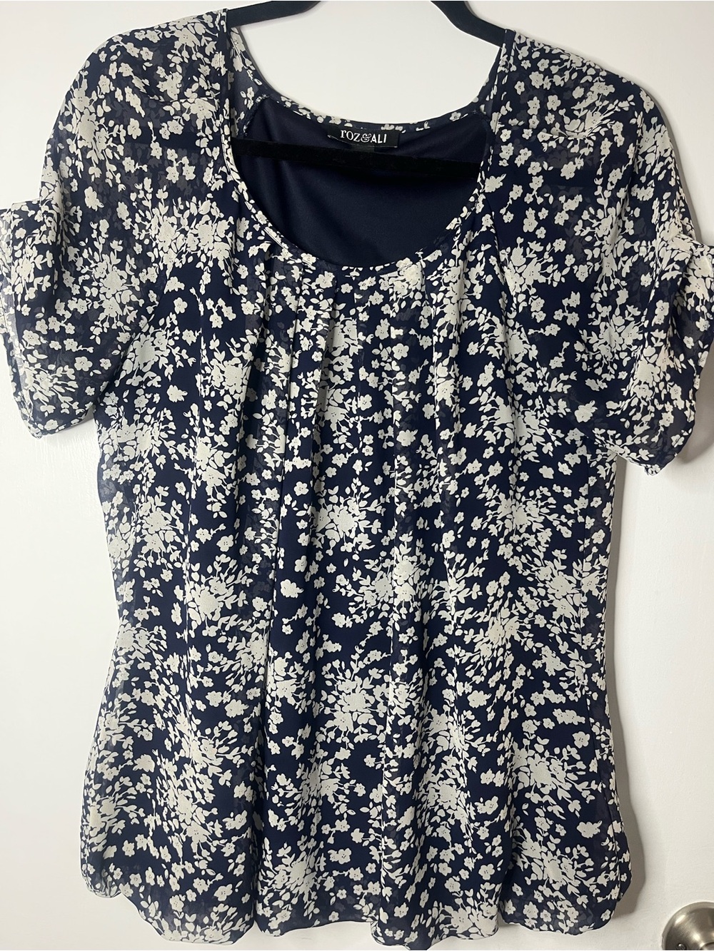 Roz & Ali Navy Floral Short Sleeve Blouse